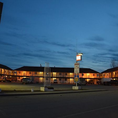 Blue Bell Inn Форт-Нельсон Екстер'єр фото